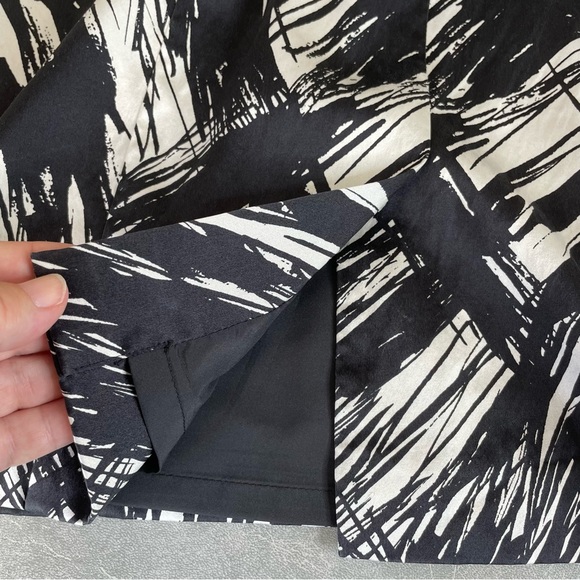 Ann Taylor Black and White Patterned Silk Sleeveless Dress - Picture 6 of 9